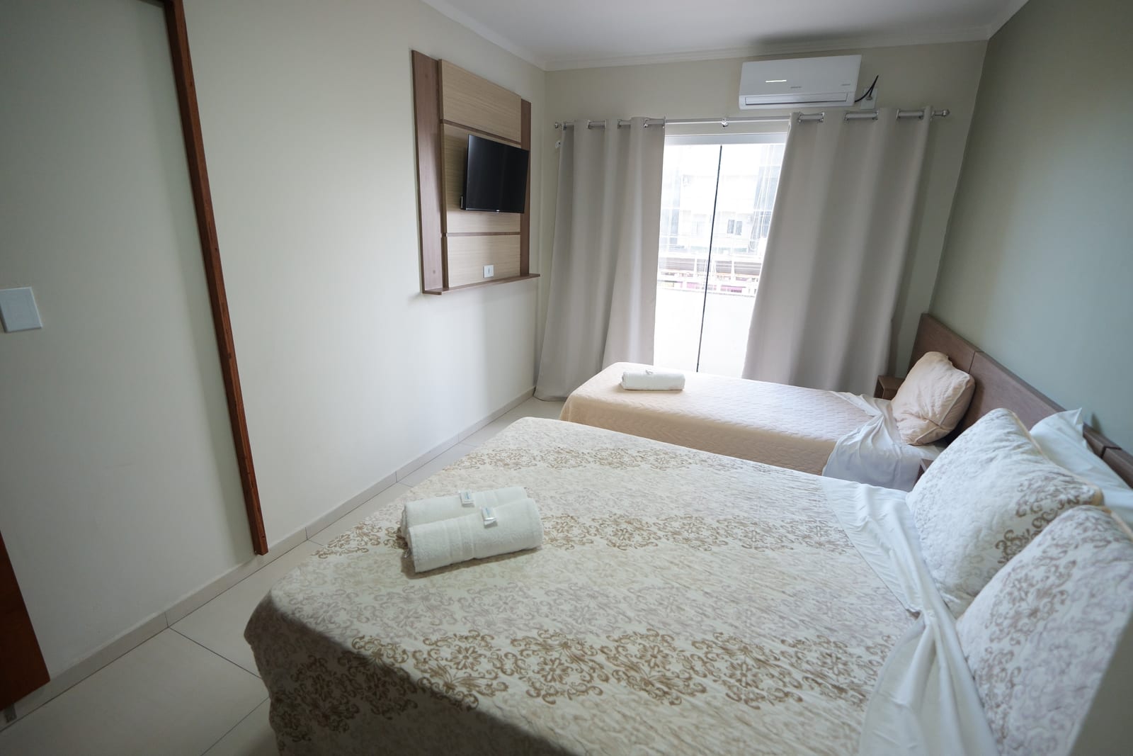 Apartamento Luxo — 1º Andar — foto 2